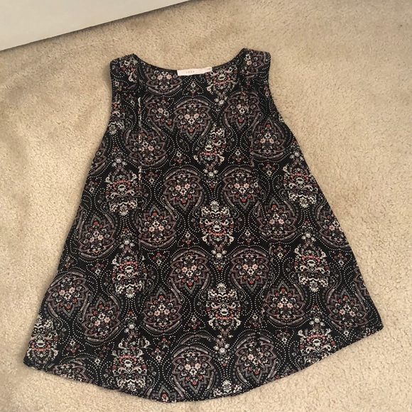 Woman’s Patterned Tank Top - Picture 2 of 5